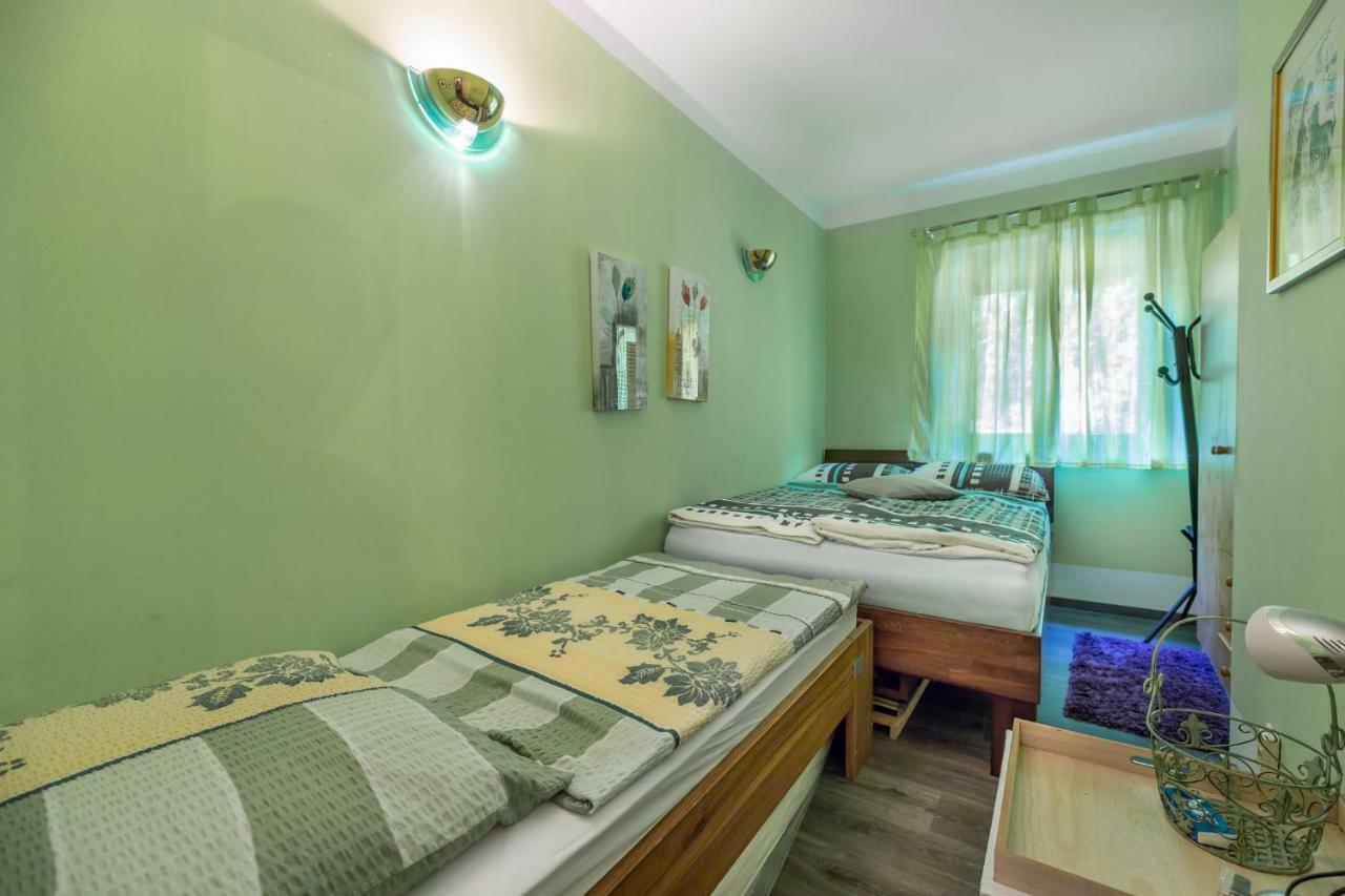 Apartment Pavic Garden บัชกา ภายนอก รูปภาพ
